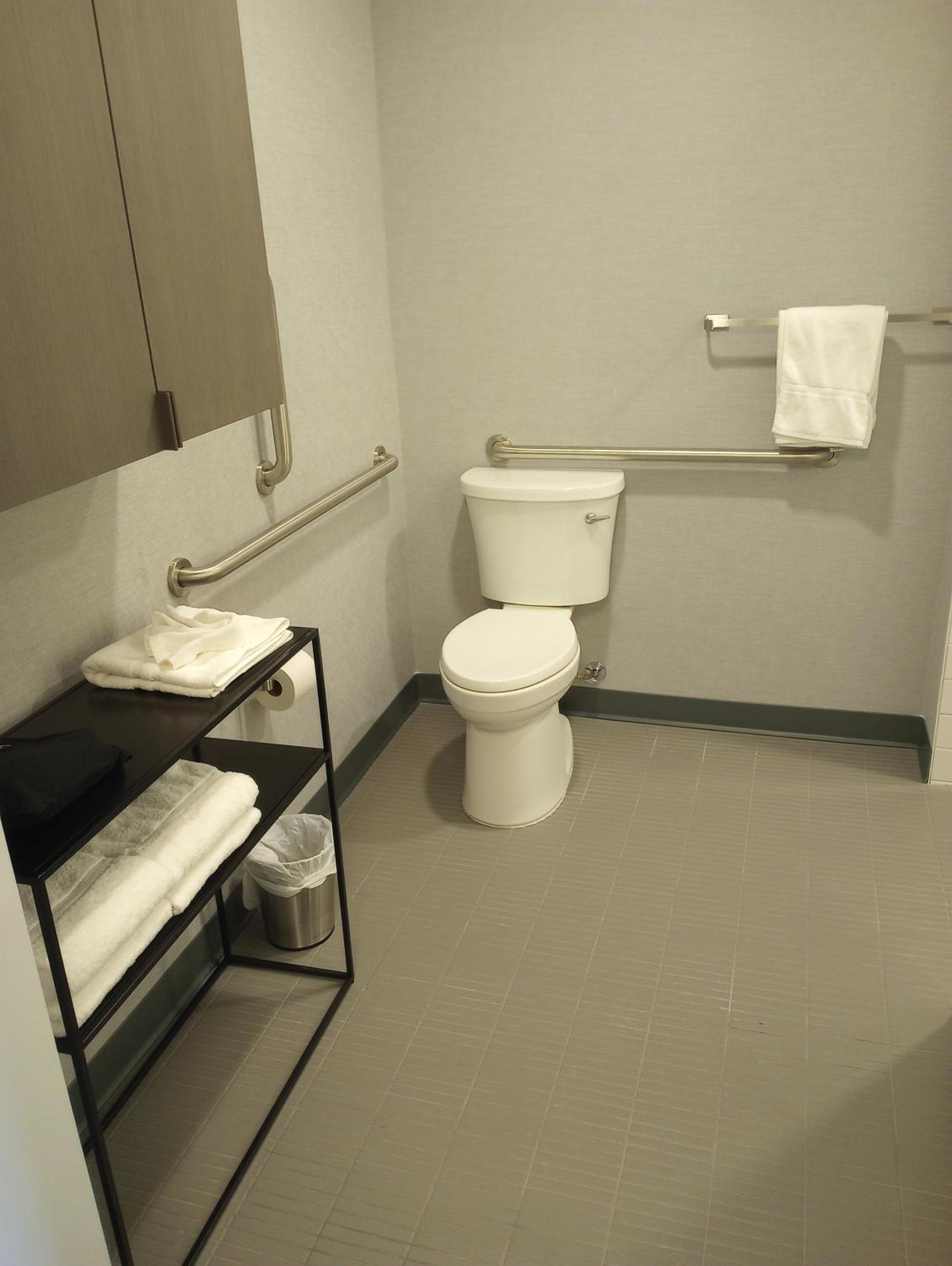 My Tri Suites Clark Экстерьер фото